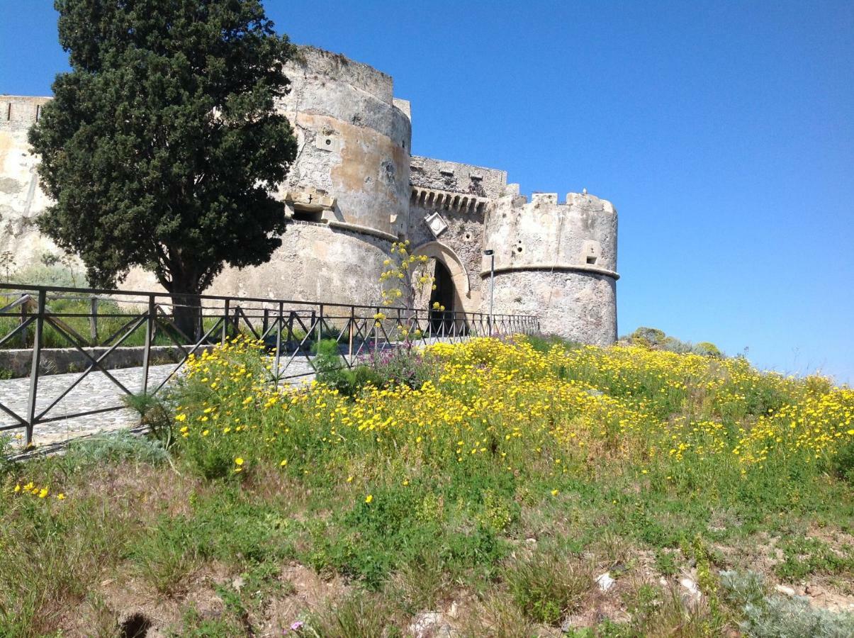 La Casa Del Nonno Bed & Breakfast Milazzo Luaran gambar