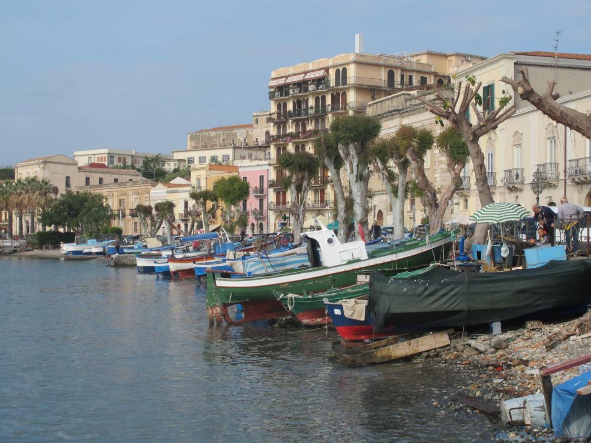 La Casa Del Nonno Bed & Breakfast Milazzo Luaran gambar