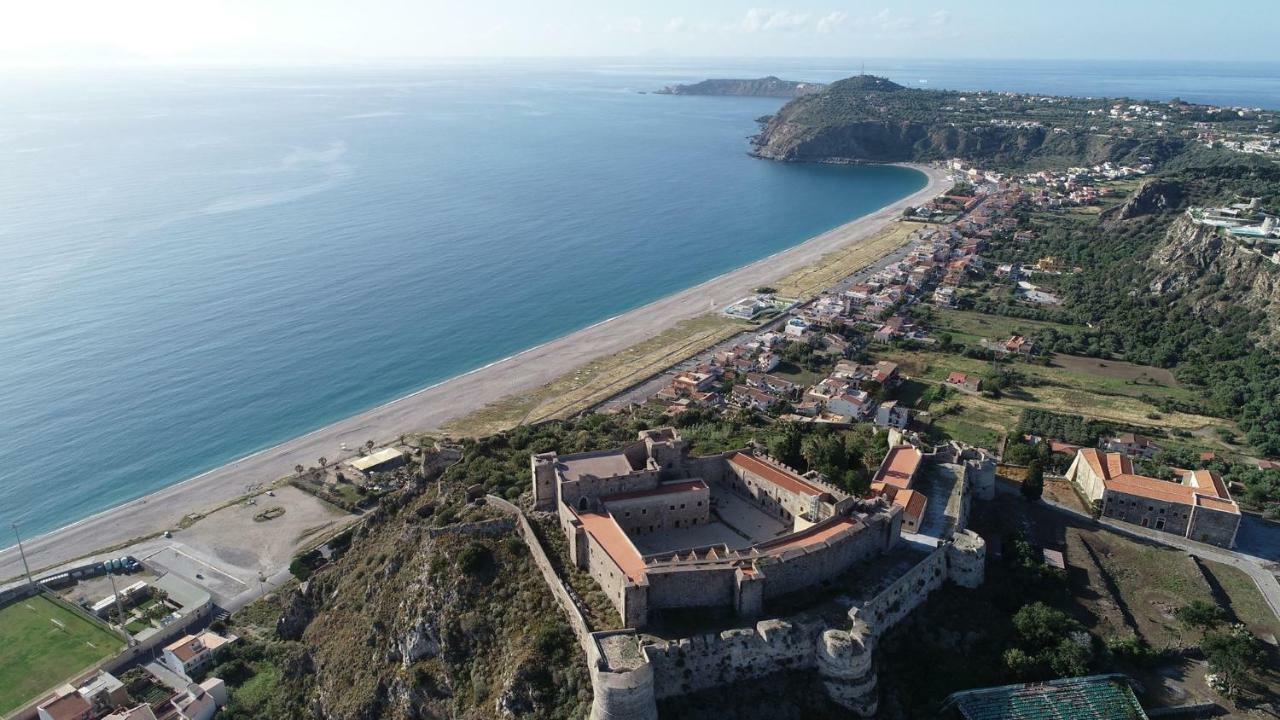 La Casa Del Nonno Bed & Breakfast Milazzo Luaran gambar