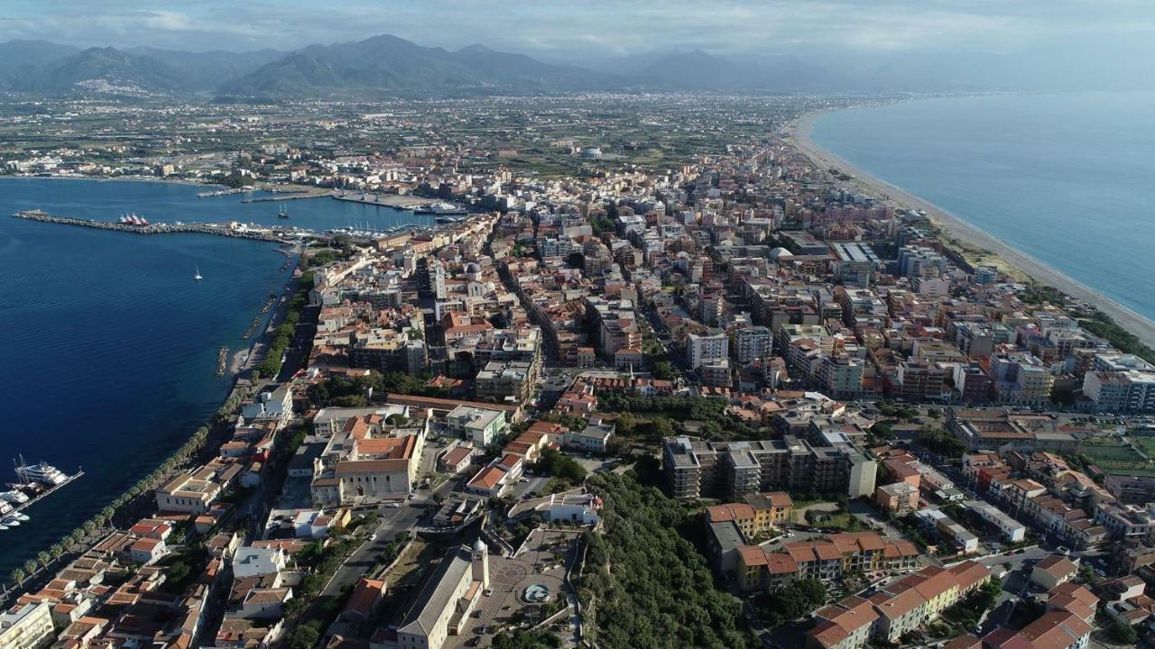 La Casa Del Nonno Bed & Breakfast Milazzo Luaran gambar